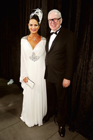 Luiza Brunet: cara amarrada em casamento de filha de senador