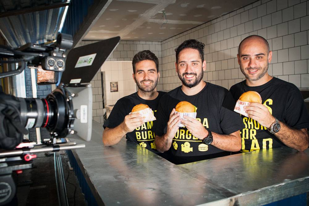 Luz, Câmera, Burger abre lanchonete física e pede receita de clientes