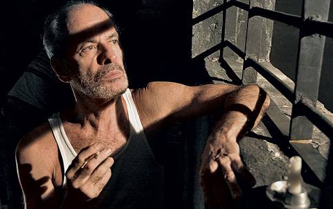 “Luz nas Trevas — A Volta do Bandido da Luz Vermelha”
