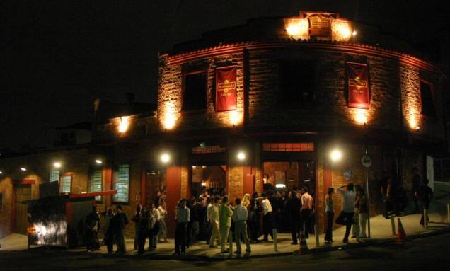 Magnólia Villa Bar: às quartas o som é dedicado ao rock e nos demais dias rola gafieira e samba Magnólia Villa Bar: às quartas o som é dedicado ao rock e nos demais dias rola gafieira e samba