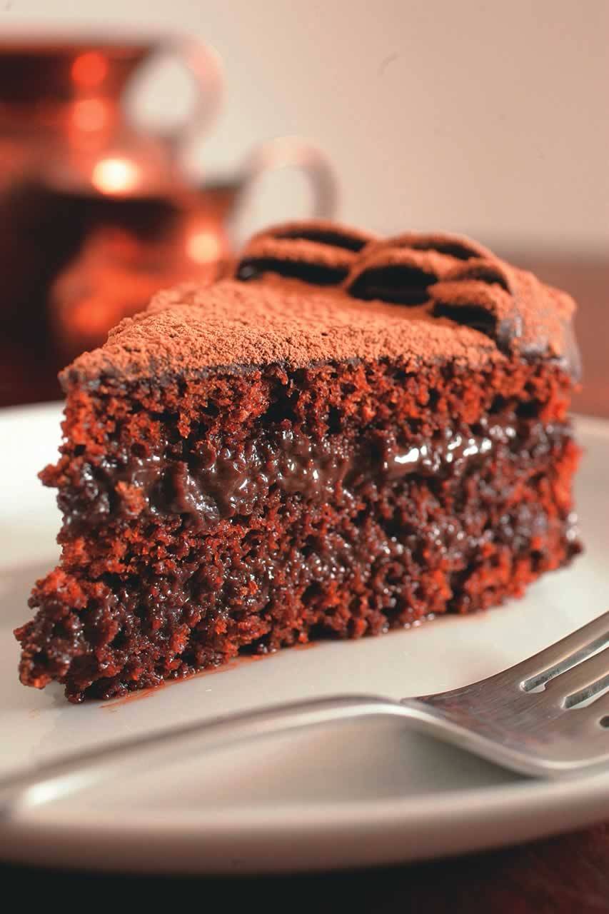 Bolo de chocolate meio amargo: úmido na medida Bolo de chocolate meio amargo: úmido na medida