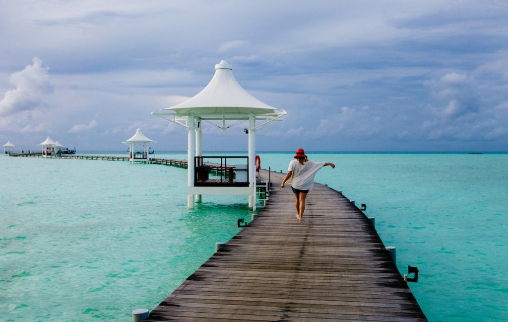Mad&aacute;, clicada por Marcelo no pier nas Maldivas: destino de sonho para uma primeira, segunda, terceira, vig&eacute;sima... lua de mel (cr&eacute;dito: arquivo pessoal)