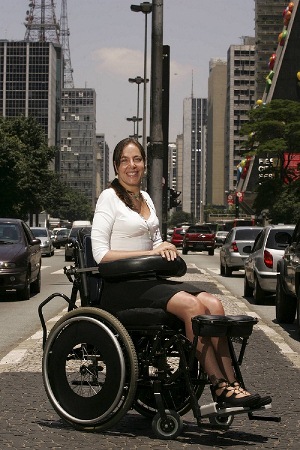 Mara Gabrilli: cadeira de rodas trazida de Miami
