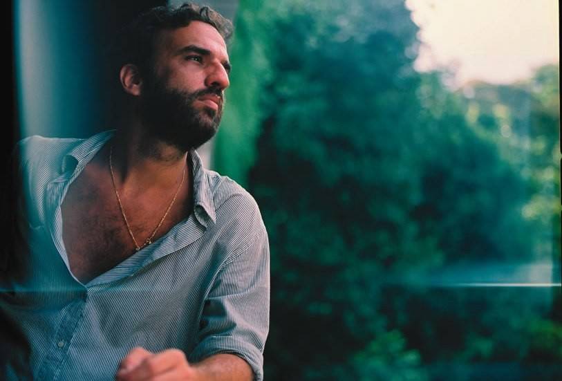 Marcelo Camelo: músico promove o repertório do segundo CD-solo, Toque Dela (2011)