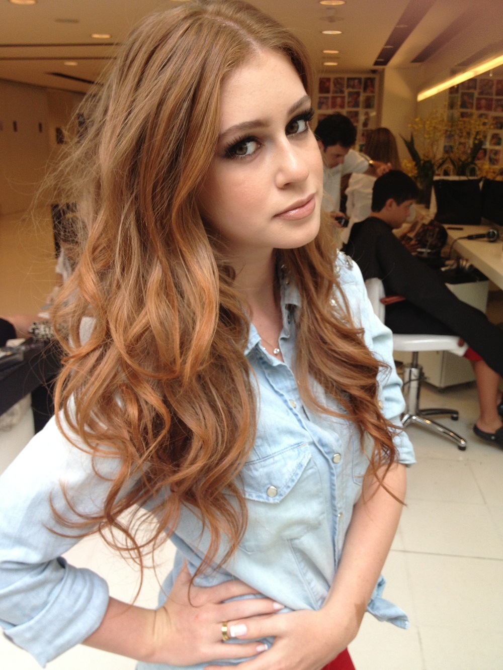 O cabelo de Marina Ruy Barbosa é o assunto do momento