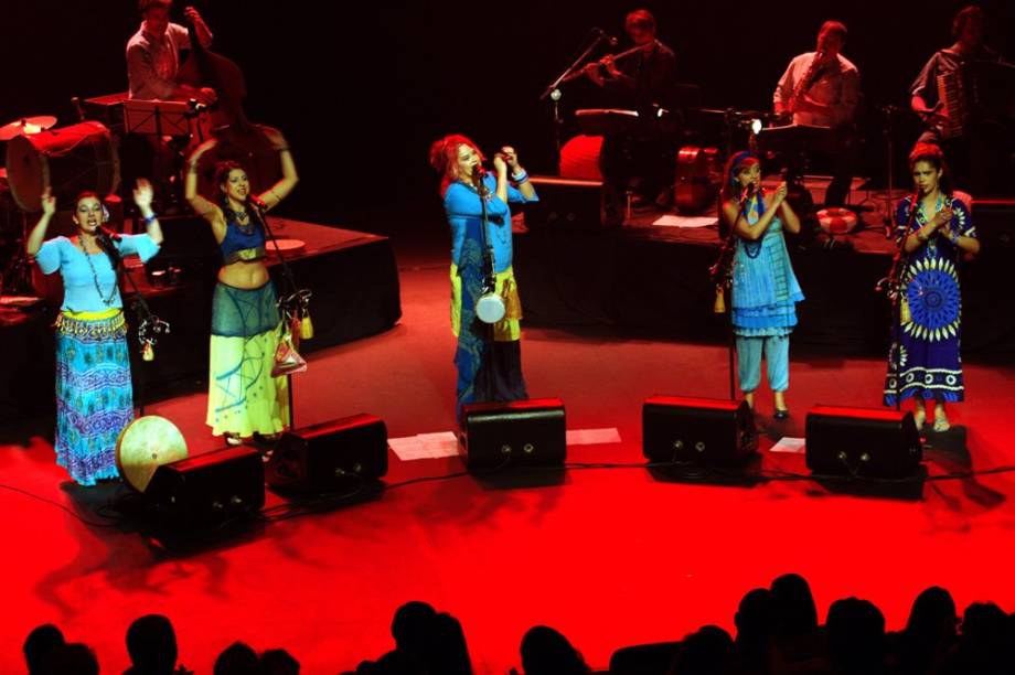 De Todos os Cantos do Mundo: viagem musical por países De Todos os Cantos do Mundo: viagem musical por países