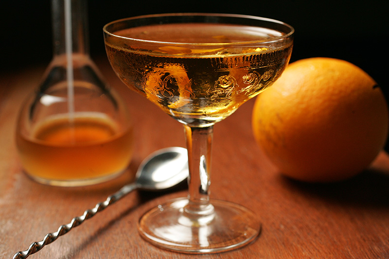 Maximus: mistura leva vodca, digestivo de ervas Amaro Nonino e bitter de laranja ao cardamomo Maximus: mistura leva vodca, digestivo de ervas Amaro Nonino e bitter de laranja ao cardamomo