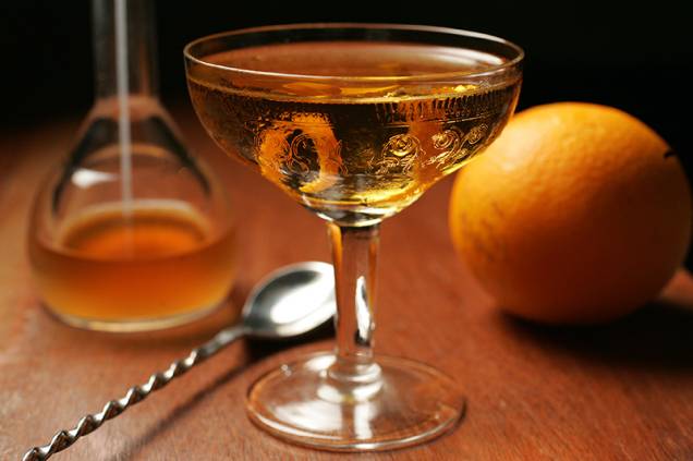 Maximus: mistura leva vodca, digestivo de ervas Amaro Nonino e bitter de laranja ao cardamomo Maximus: mistura leva vodca, digestivo de ervas Amaro Nonino e bitter de laranja ao cardamomo