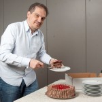 Massa de chocolate: bem &uacute;mida mas sem desmanchar