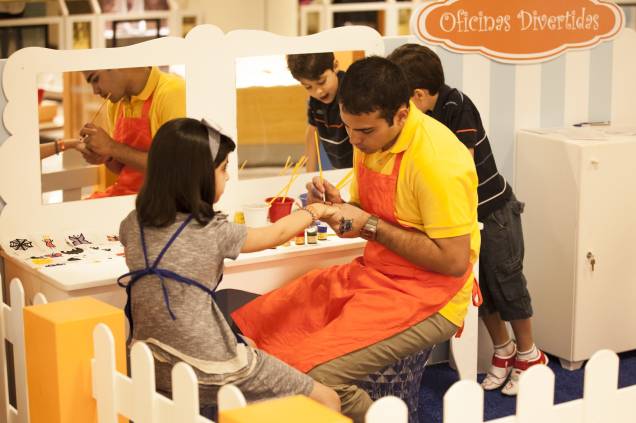 Shopping Iguatemi: Oficinas Divertidas e Contação de Histórias Shopping Iguatemi: Oficinas Divertidas e Contação de Histórias