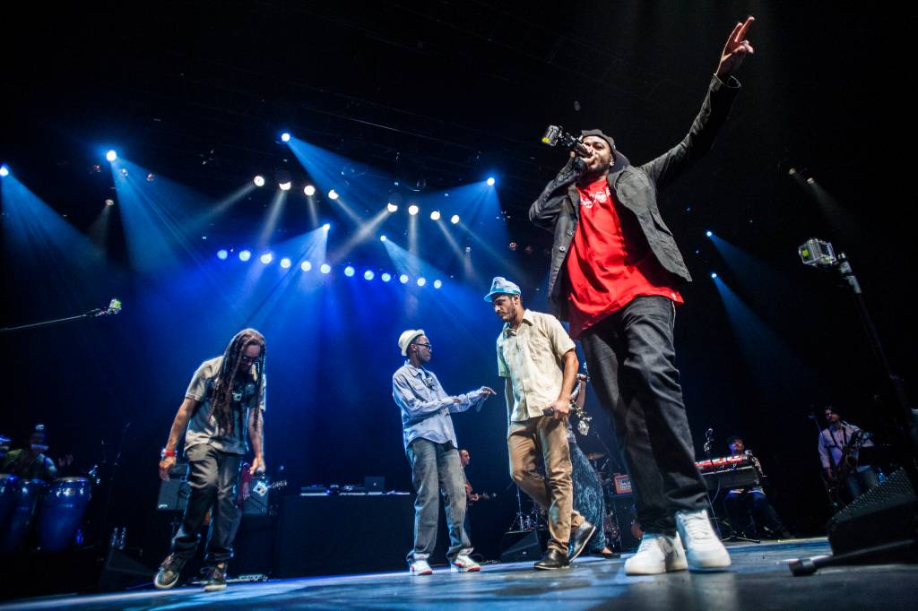 Criolo e Emicida falam sobre DVD e carreira