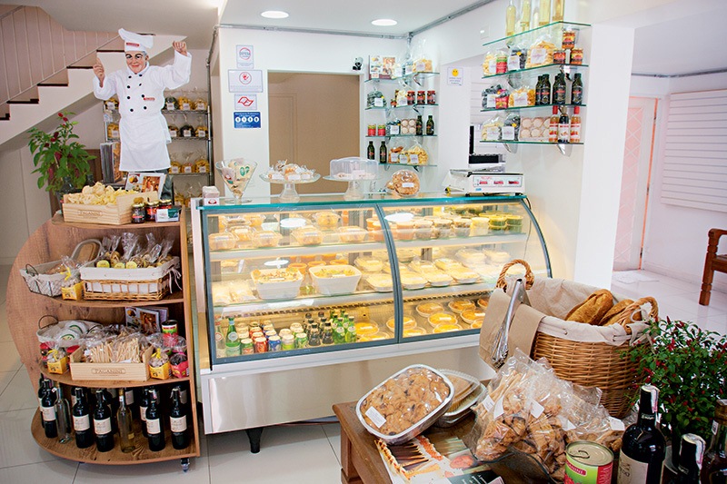 O balcão de pratos prontos no Campo Belo O balcão de pratos prontos no Campo Belo