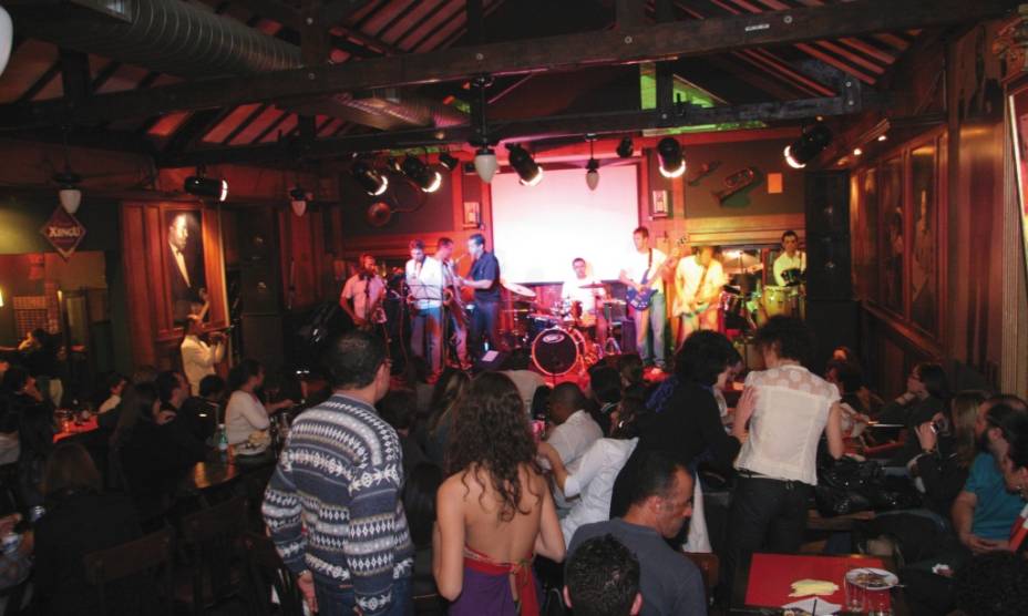 Música ao vivo no Tonton Jazz & Music Bar