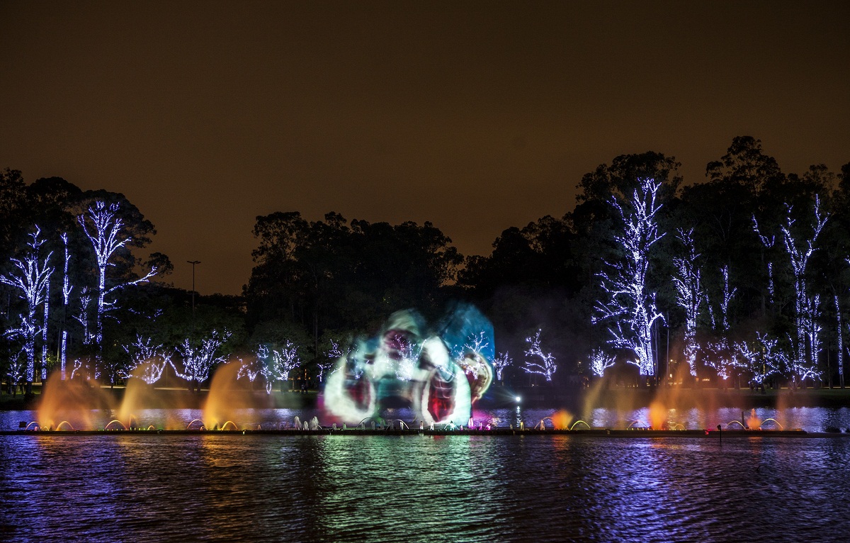 Fonte do Parque do Ibirapuera: público chega até 2 horas antes para garantir um bom lugar no gramado