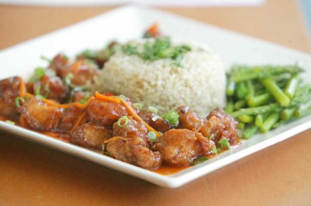 Bufê do Natural & Tasty: saladas e pratos quentes caprichados Bufê do Natural & Tasty: saladas e pratos quentes caprichados