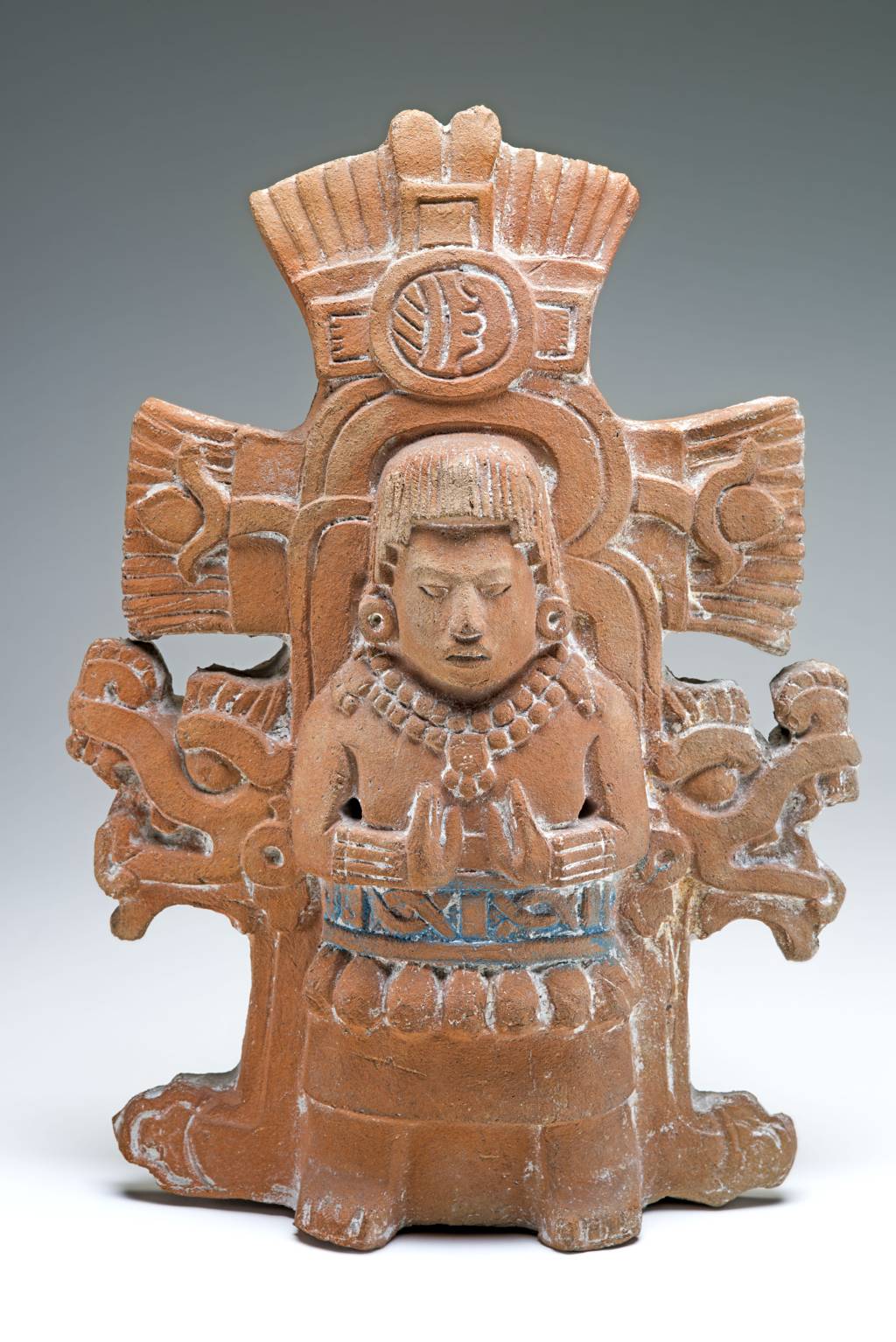 Figurilla femenina (600-900 d. C.) representação da deusa mãe em cerâmica Figurilla femenina (600-900 d. C.) representação da deusa mãe em cerâmica
