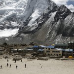 Qualquer lugar &eacute; lugar: partida na base do Himalaia, no Nepal (Cr&eacute;dito: Caio Vilela)