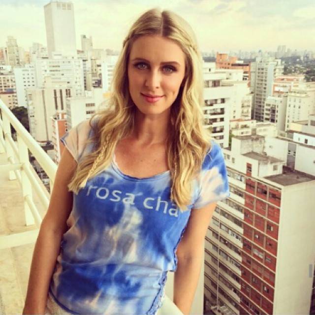 Nicky Hilton veio fazer presença VIP em São Paulo