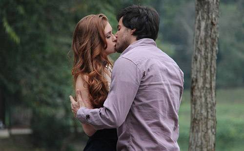 Thales poderá viver romance sobrenatural com Nicole em ‘Amor à Vida’
