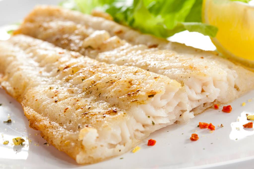 Cuidados na hora de escolher um peixe para compra e uma receita nutritiva de linguado