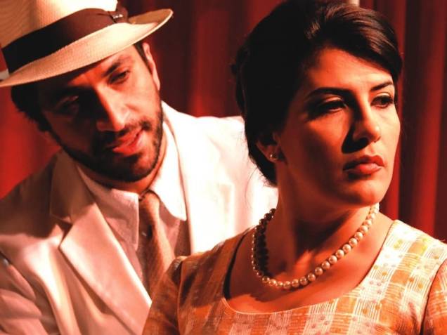 Fábio Ock e Dani Mustafci em Espartilho: comédia dramática dirigida por Roberto Lage Fábio Ock e Dani Mustafci em Espartilho: comédia dramática dirigida por Roberto Lage