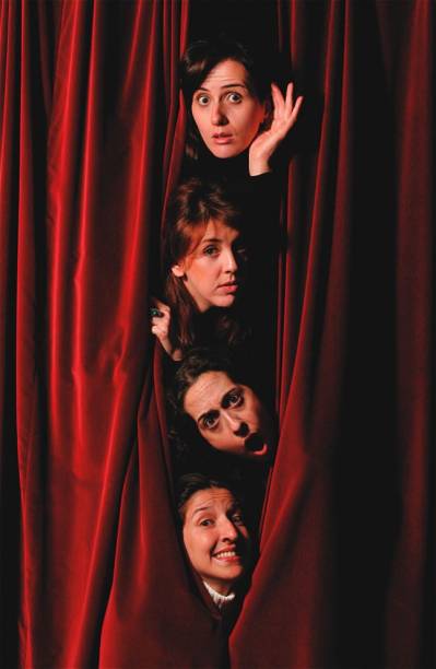 Cristiane Wersom, Sheila Friedhofer, Marianna Armellini e Renata Augusto em: As Olívias Palitam Cristiane Wersom, Sheila Friedhofer, Marianna Armellini e Renata Augusto em: As Olívias Palitam