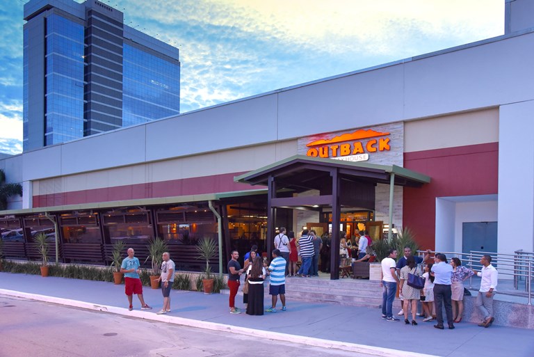 Outback em expansão: unidades nos shoppings Tamboré e Santana Parque