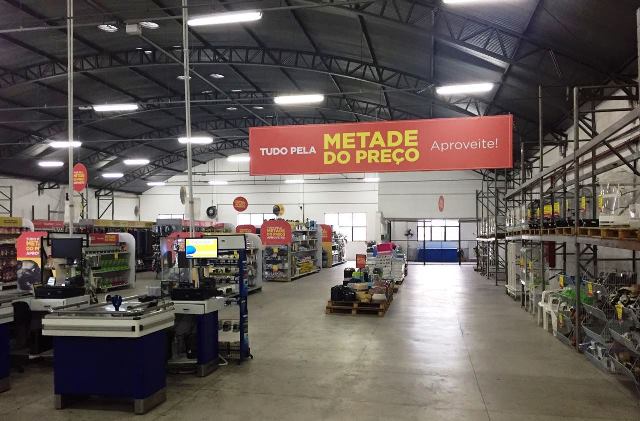 São Paulo ganha outlet de produtos para pets com artigos pela metade do preço