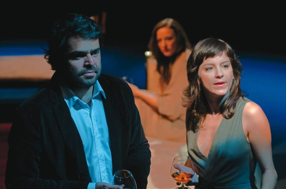 Cristina Flores e Otto Jr.: silêncio calculado e crescente desconforto Cristina Flores e Otto Jr.: silêncio calculado e crescente desconforto