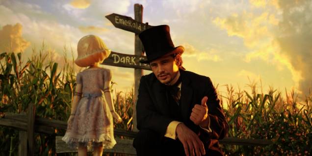 O mágico charlatão Oscar Diggs (James Franco) vai enfrentar desafios para se tornar um homem melhor: Oz - Mágico e Poderoso O mágico charlatão Oscar Diggs (James Franco) vai enfrentar desafios para se tornar um homem melhor: Oz - Mágico e Poderoso