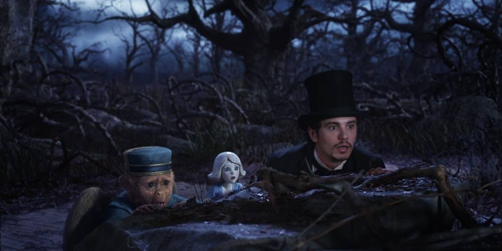 Oz - Mágico e Poderoso: Oscar (James Franco) precisa provar que é o mágico pelo qual todos estão esperando Oz - Mágico e Poderoso: Oscar (James Franco) precisa provar que é o mágico pelo qual todos estão esperando