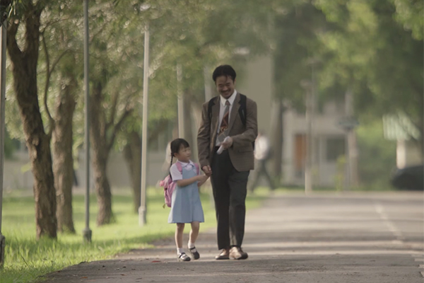 História surpreendente do “melhor pai do mundo” rende vídeo tocante