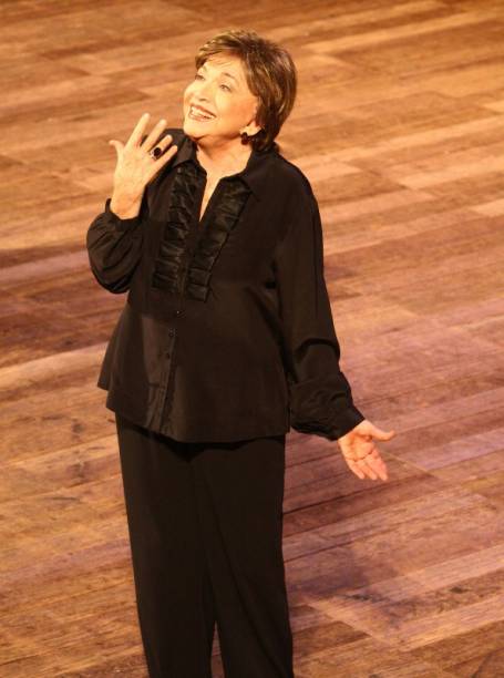 A atriz Nathalia Timberg estrela Paixão A atriz Nathalia Timberg estrela Paixão