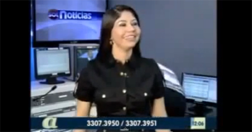 Repórter do SBT fala palavrão no ar, ri da gafe e vira hit na web