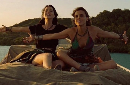 “Paraísos Artificiais”