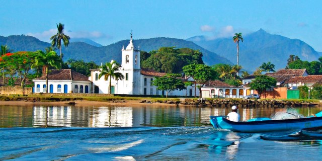 Avião que decolou de São Paulo cai em Paraty