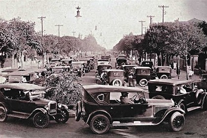 Em 1927: trânsito nos dois sentidos Em 1927: trânsito nos dois sentidos
