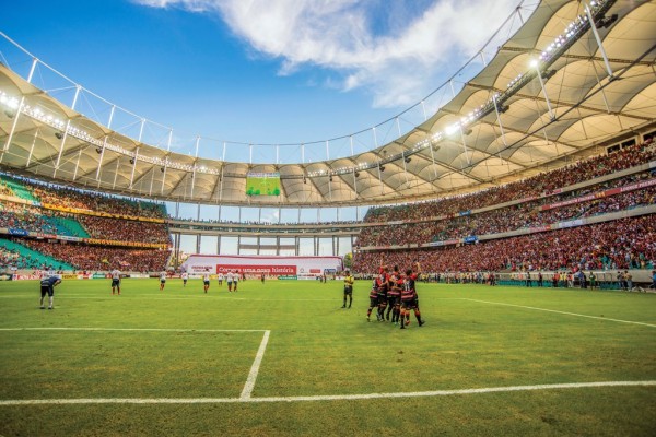 Ba-Vi na inauguração da Arena Fonte Nova, em 2013: Vitória fez a festa com o 5 x 1 (Foto: André Fofano)