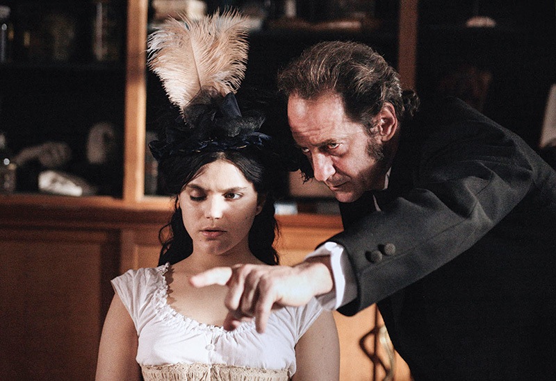 Augustine: Soko e Vincent Lindon, estudos sobre a histeria Augustine: Soko e Vincent Lindon, estudos sobre a histeria