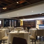 Ambiente nos &uacute;ltimos retoques: pronto para receber os clientes