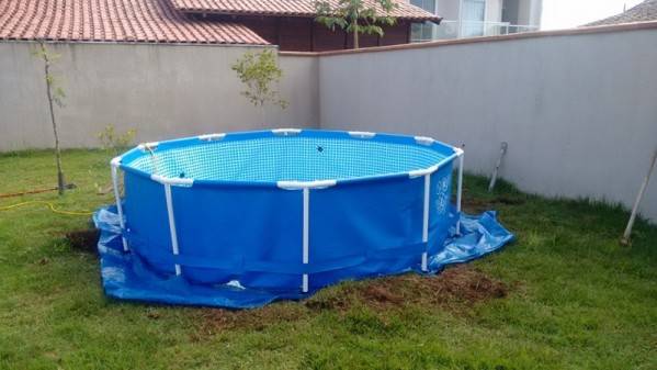 Um brasileiro transformou esta piscina de plástico em um espetáculo