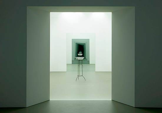 <em>Ocasião</em>, de Cildo Meireles