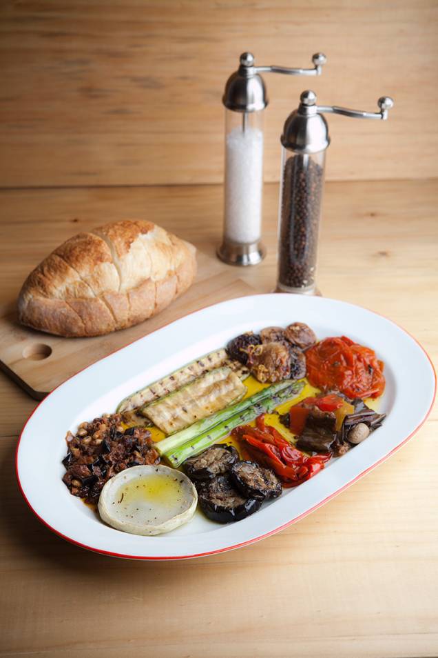 Antipasti: os comensais podem provar ali mesmo as pedidas Antipasti: os comensais podem provar ali mesmo as pedidas