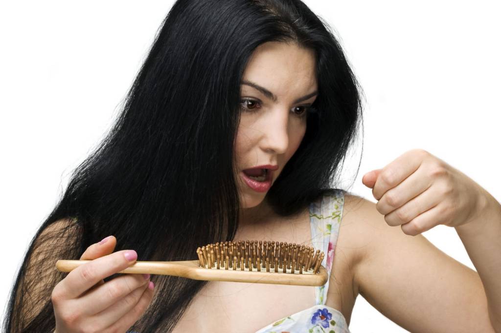 Uma lista de alimentos que ajudam a diminuir a queda de cabelo