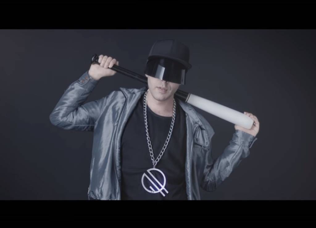 MC Queer: “Sou militante usando a música, e não músico usando a militância”