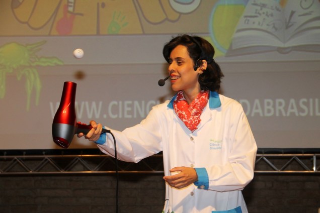 Show Química Divertida vai celebrar os quatro anos do Catavento Cultural e Educacional