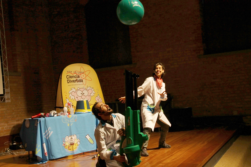 Show Química Divertida vai celebrar os quatro anos do Catavento Cultural e Educacional