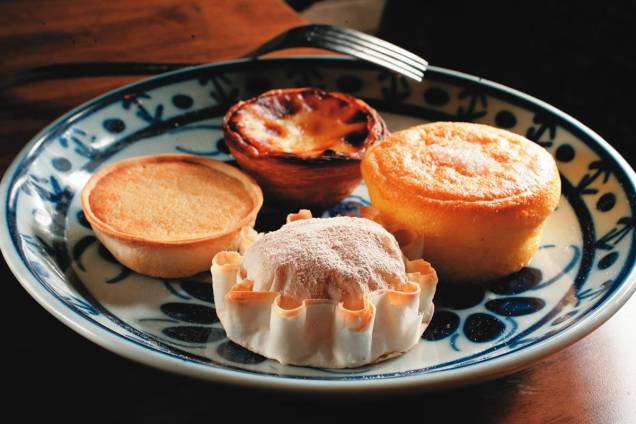 Toucinho do céu, pastéis de belém e de santa clara e papo de anjo: R$ 4,50 cada um Toucinho do céu, pastéis de belém e de santa clara e papo de anjo: R$ 4,50 cada um