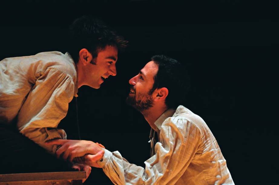 R&J de Shakespeare — Juventude Interrompida: releitura de Romeu e Julieta R&J de Shakespeare — Juventude Interrompida: releitura de Romeu e Julieta