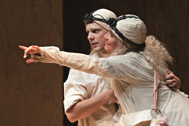 Saulo Segreto e Regina Duarte integram o elenco da comédia Raimunda, Raimunda Saulo Segreto e Regina Duarte integram o elenco da comédia Raimunda, Raimunda